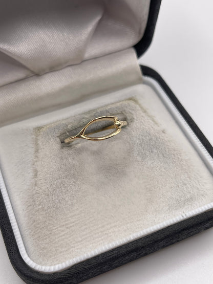 9ct gold wishbone ring