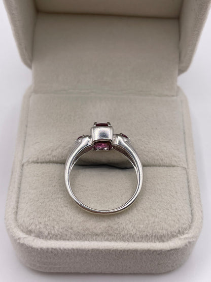 9ct white gold tourmaline ring