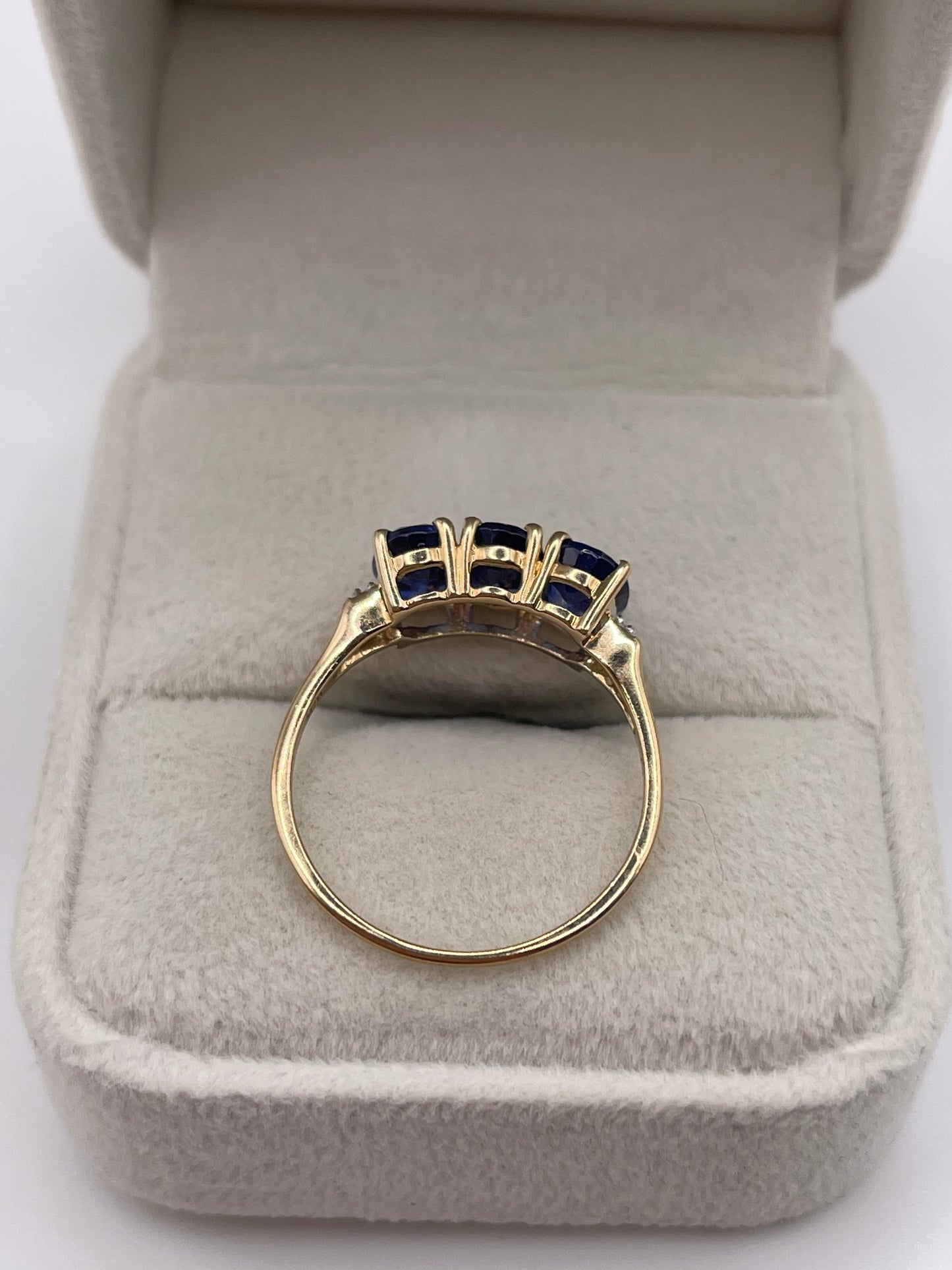 9ct gold kyanite and diamond ring