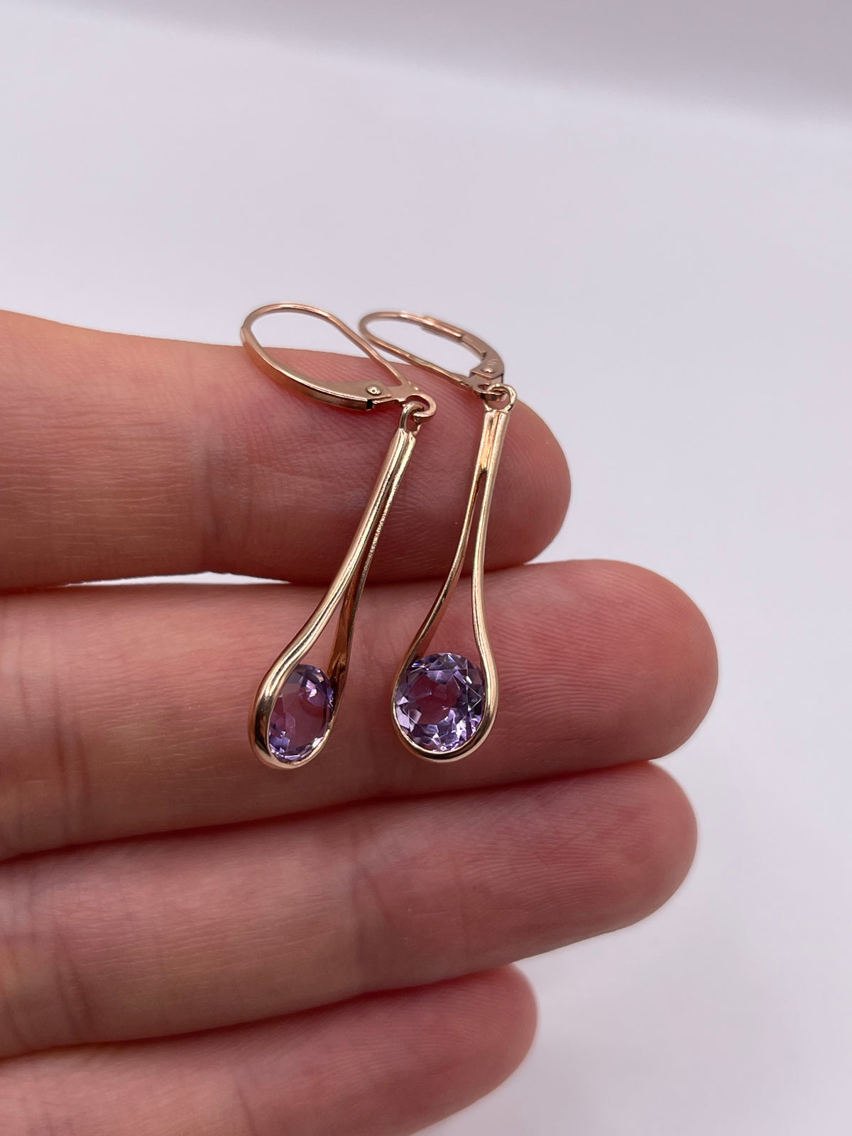 9ct rose amethyst earrings