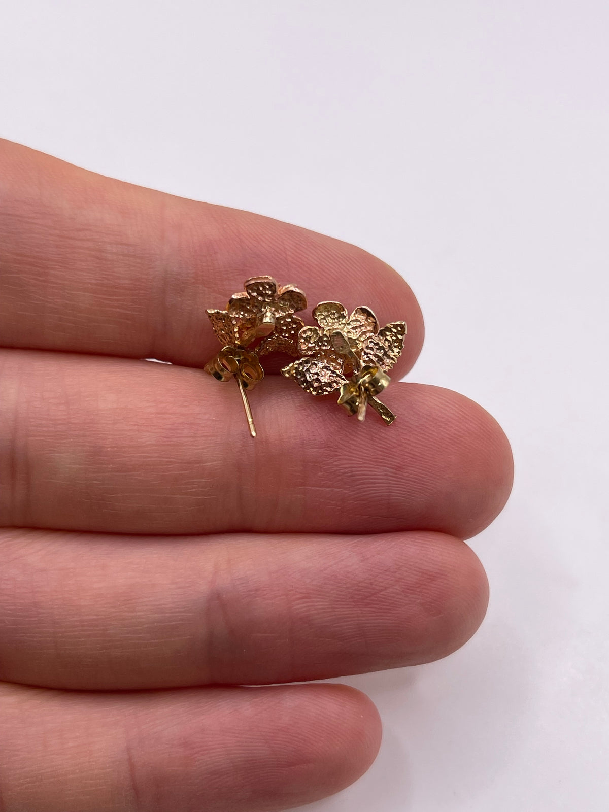9ct gold rose earrings