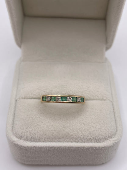 9ct gold emerald and diamond ring