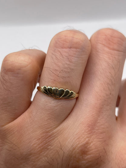9ct gold heart ring