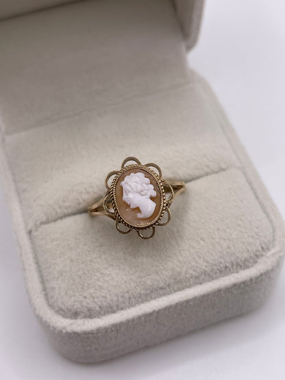 9ct gold cameo earrings