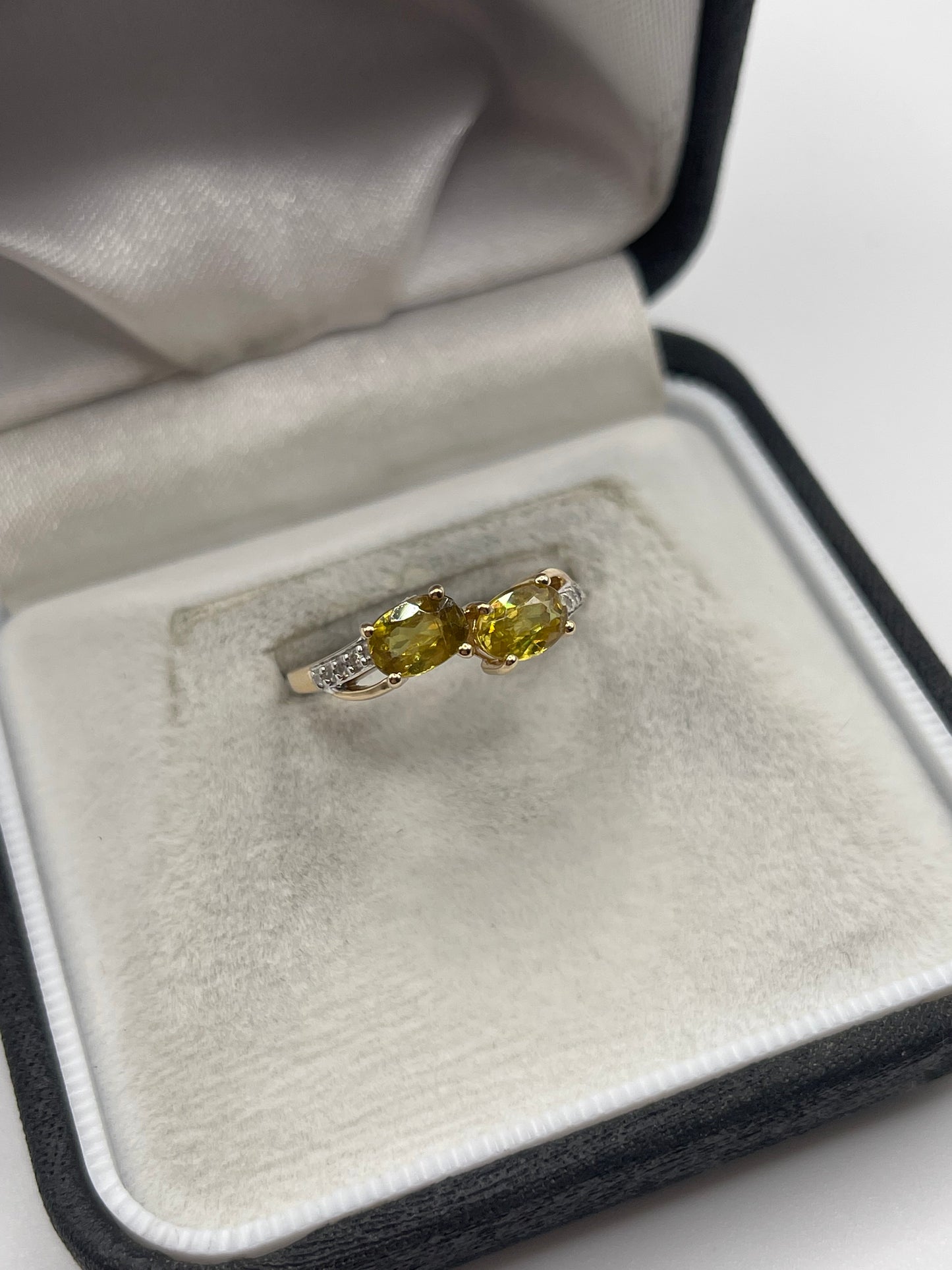 9ct gold sphene and diamond ring