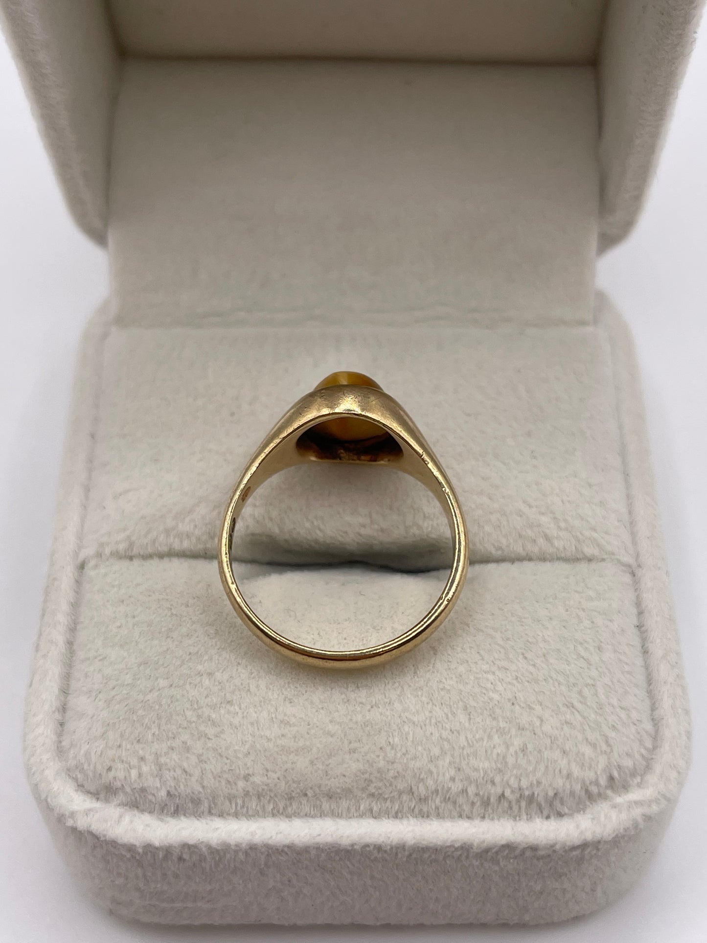 9ct gold tigers eye signet ring