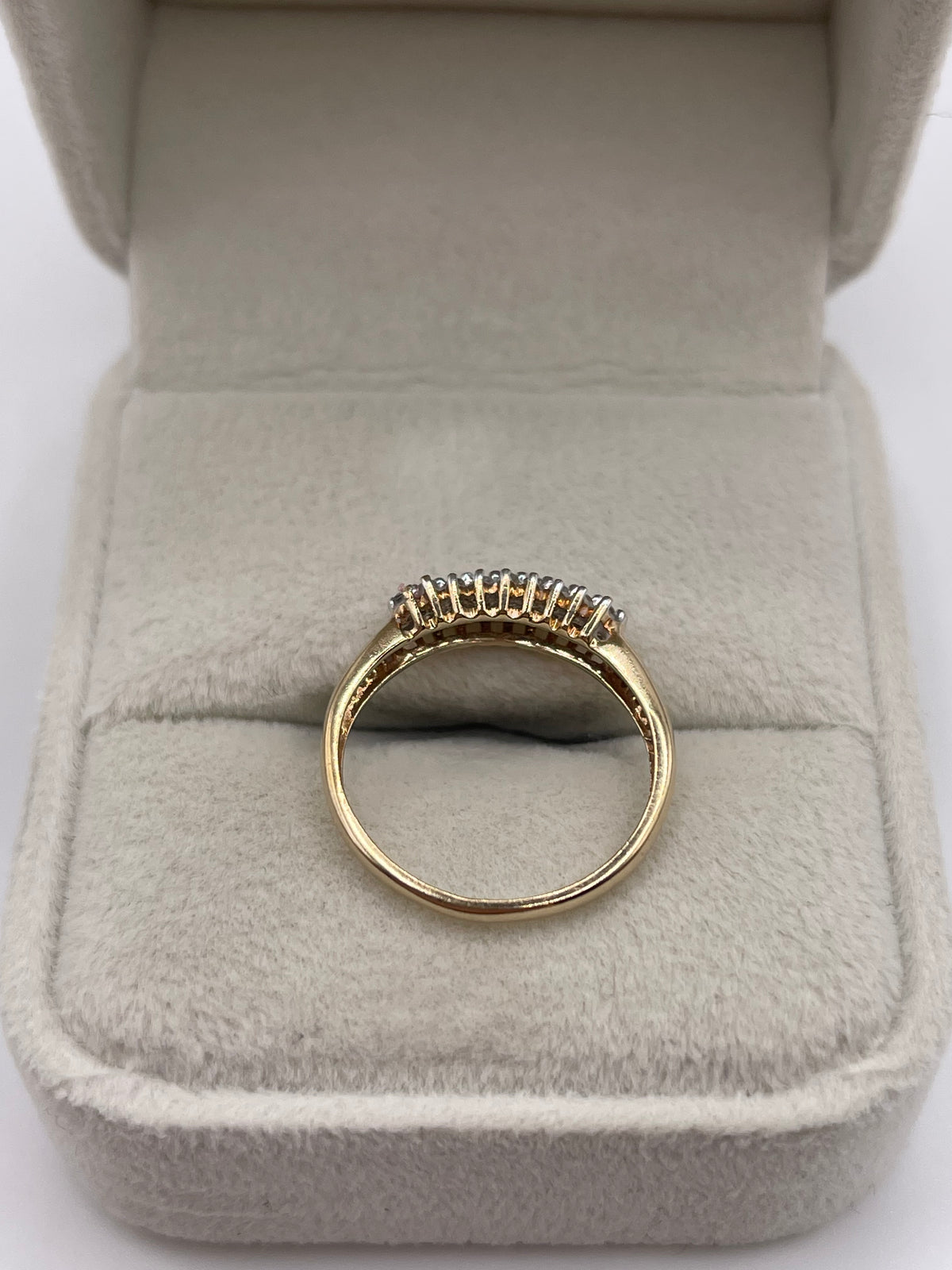9ct gold diamond cluster ring