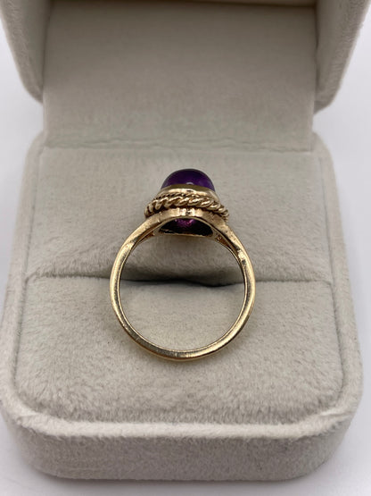 9ct gold cabochon amethyst ring