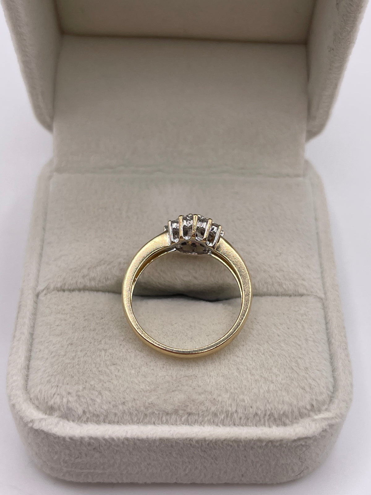 9ct gold diamond cluster ring
