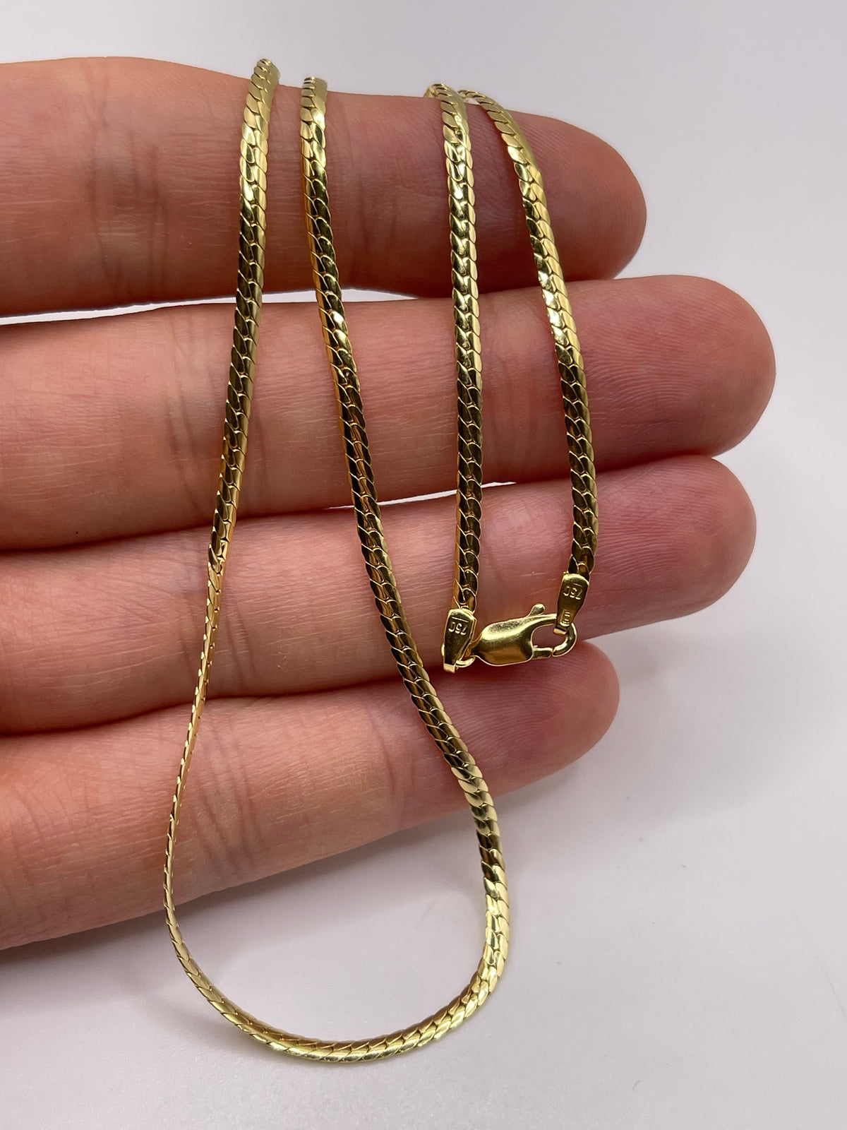 18ct gold chain 545