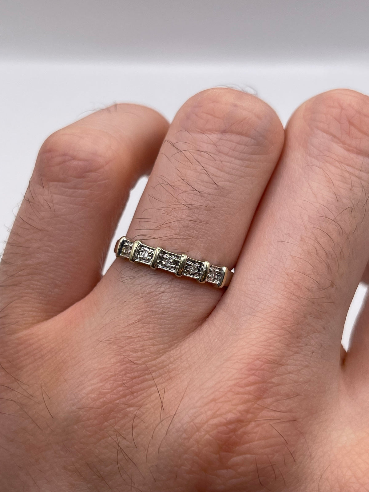 9ct white gold diamond ring