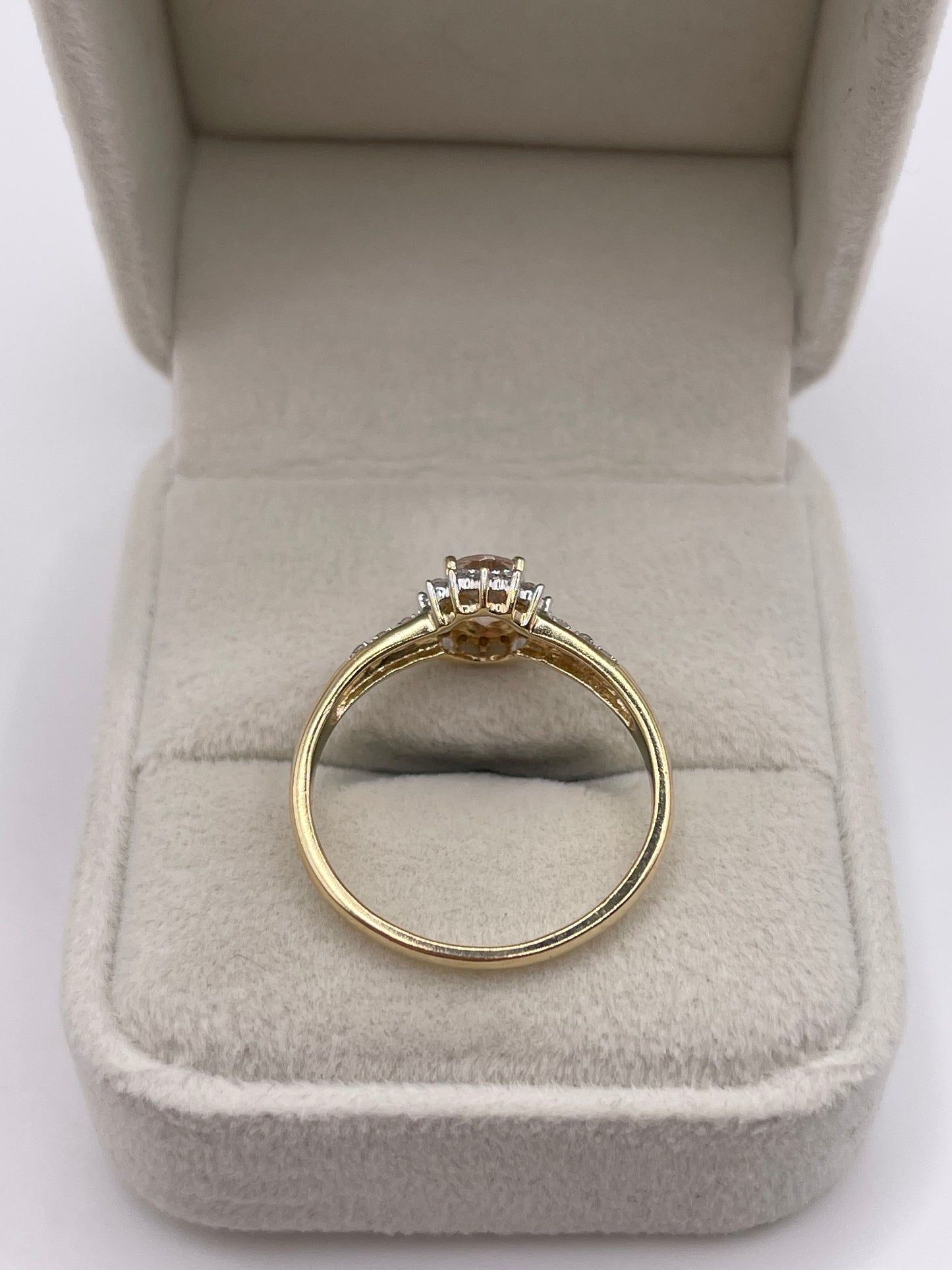 9ct gold morganite and diamond ring