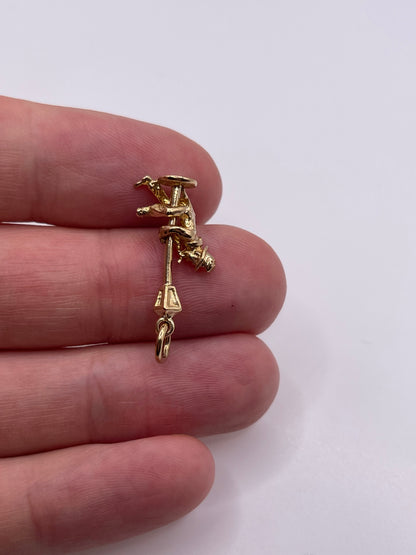 9ct gold drunken man charm