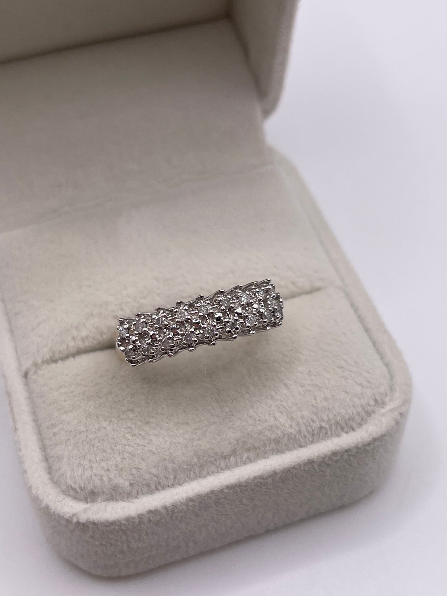 9ct gold diamond cluster ring