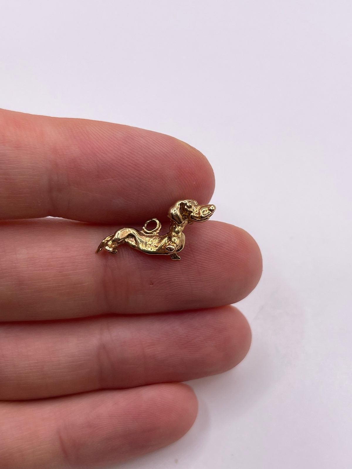 9ct gold dachshund charm