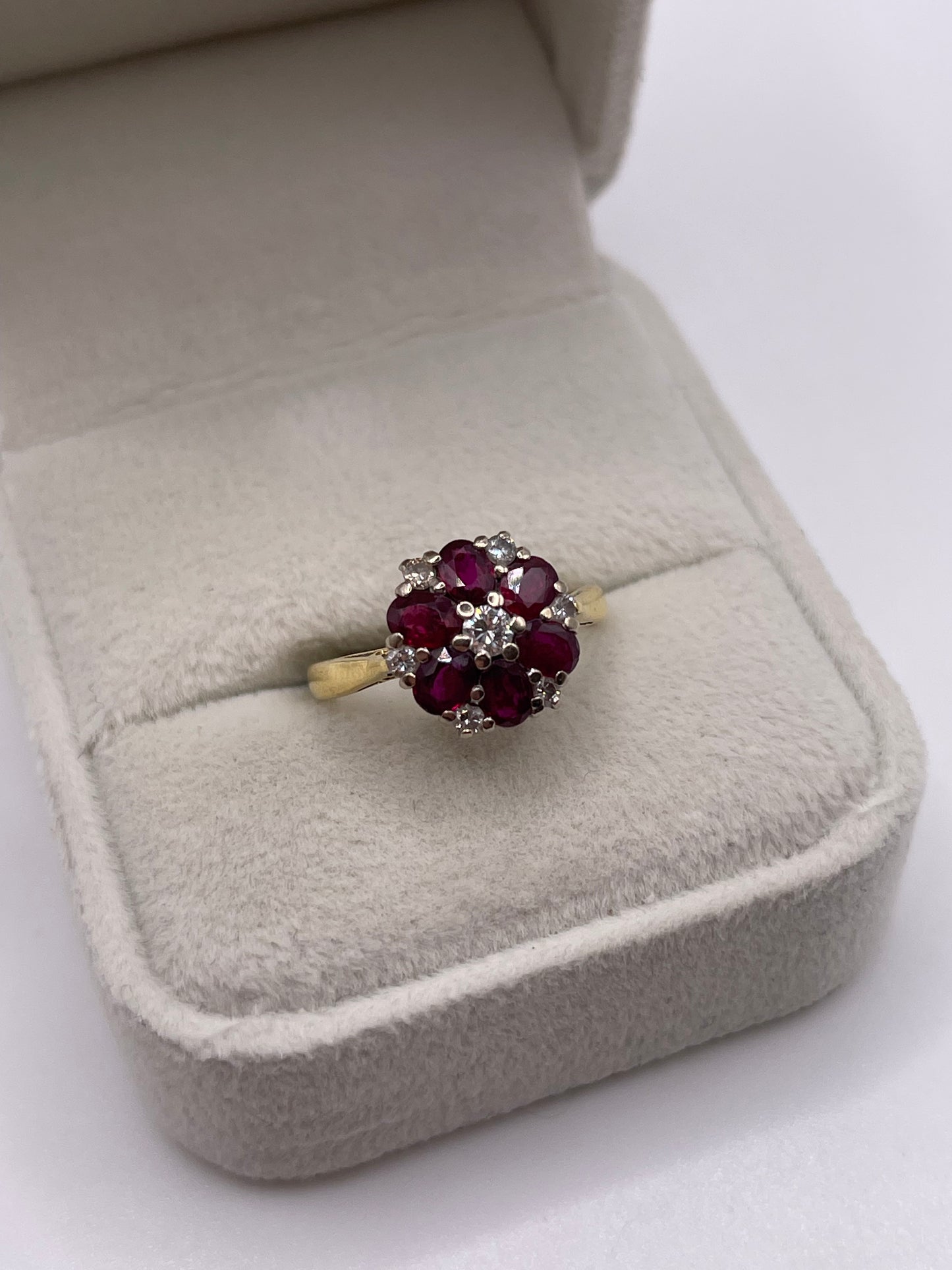 18ct gold ruby and diamond ring