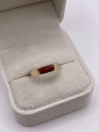 9ct gold carnelian ring