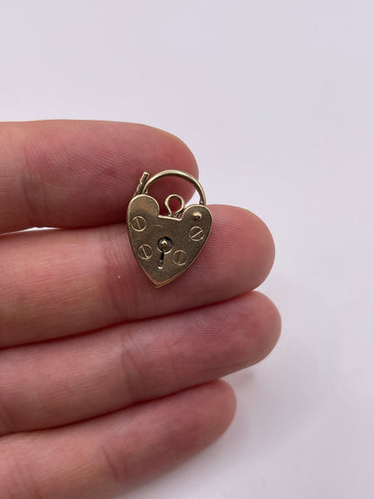 9ct gold padlock 4