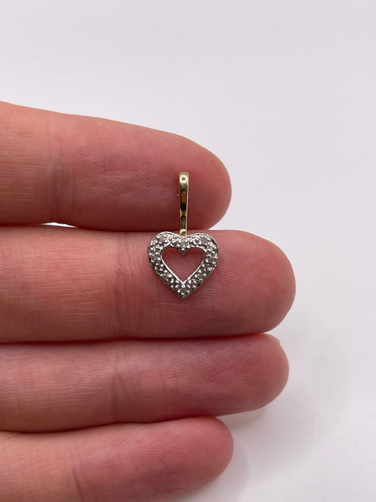 9ct gold diamond heart pendant