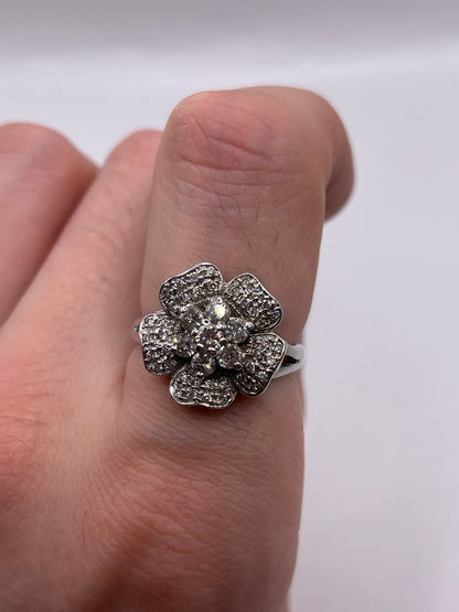 Heavy 18ct white gold diamond cluster ring