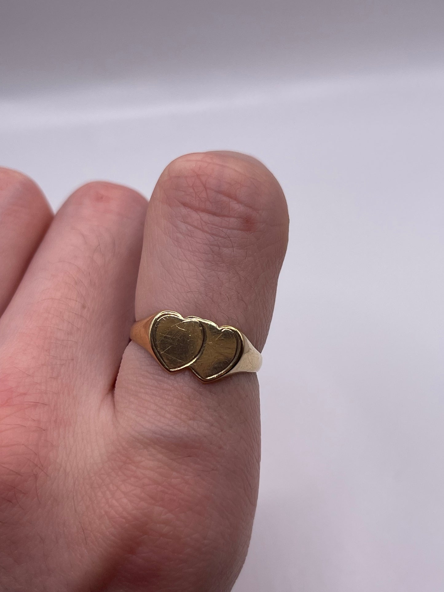 9ct gold double heart signet ring