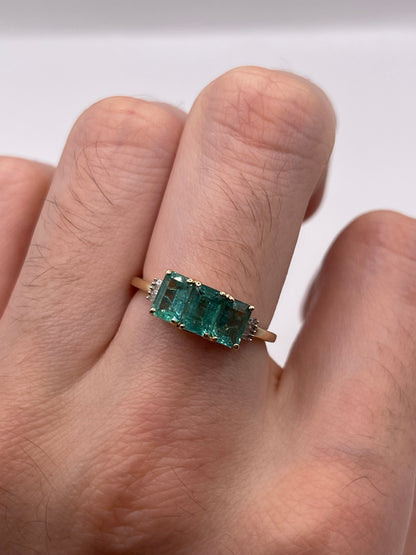 9ct gold emerald and diamond ring