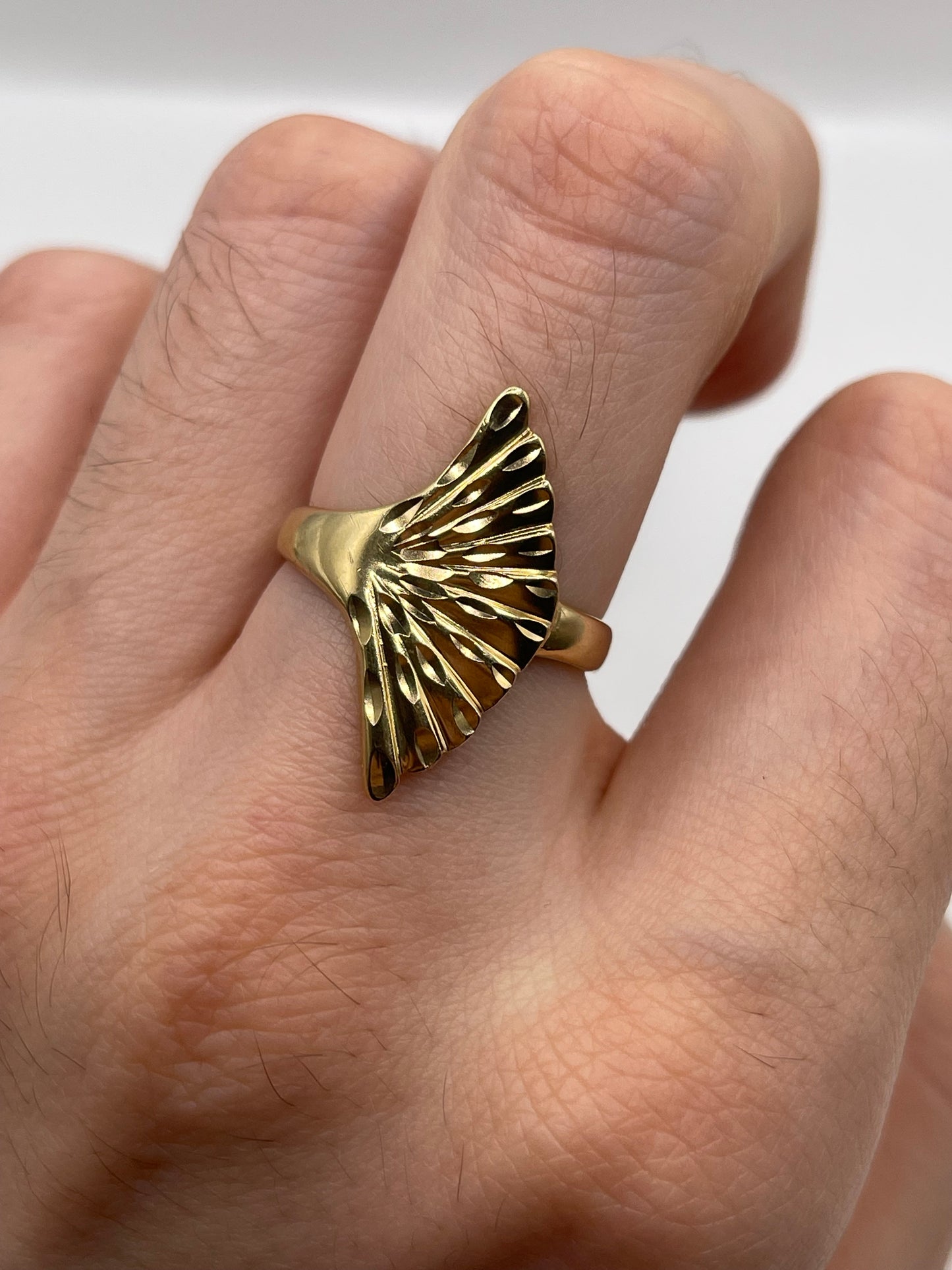 9ct gold ring