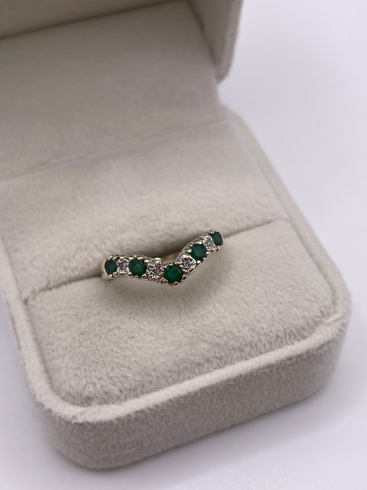 9ct gold emerald and diamond wishbone ring