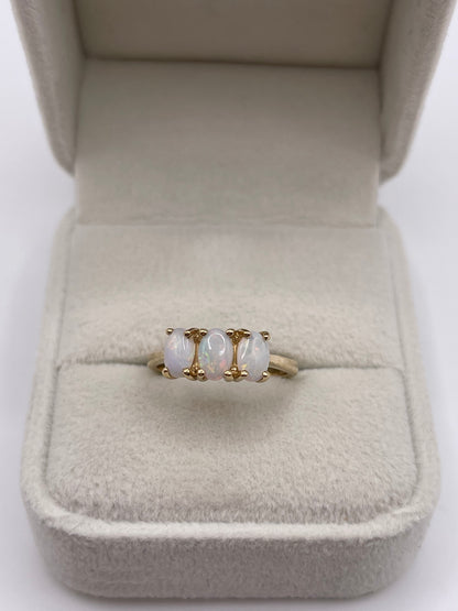 9ct gold opal ring