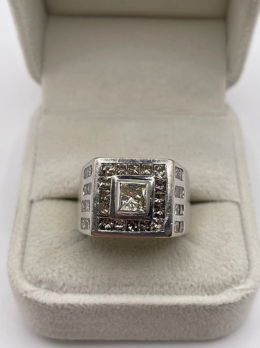 14ct white gold diamond cluster ring