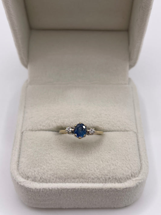9ct gold sapphire and diamond ring