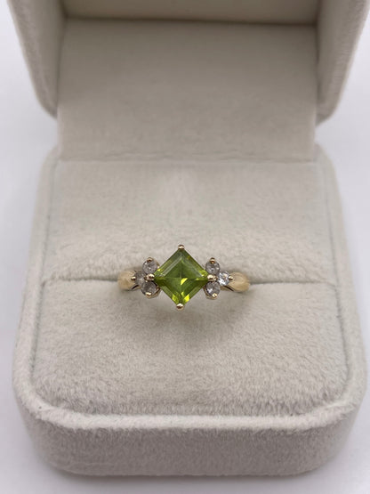 9ct gold peridot and topaz ring