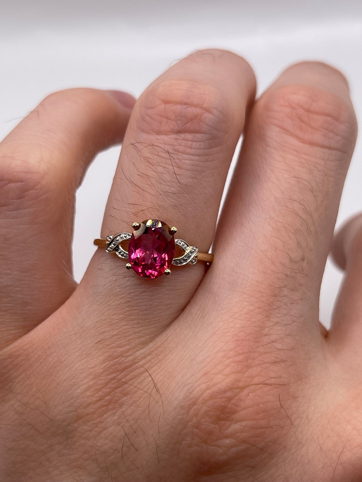 9ct gold topaz and diamond ring