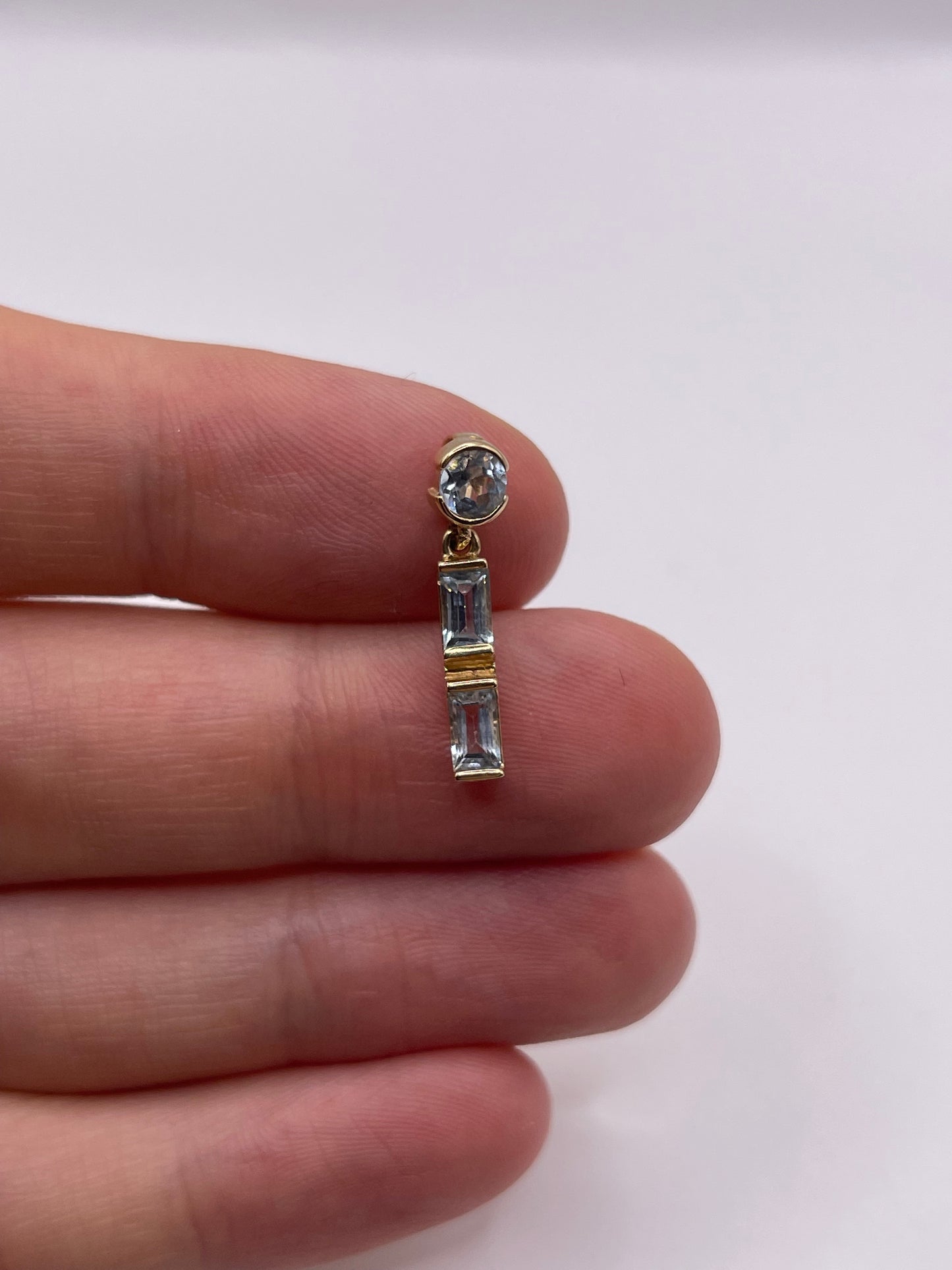 9ct gold aquamarine pendant