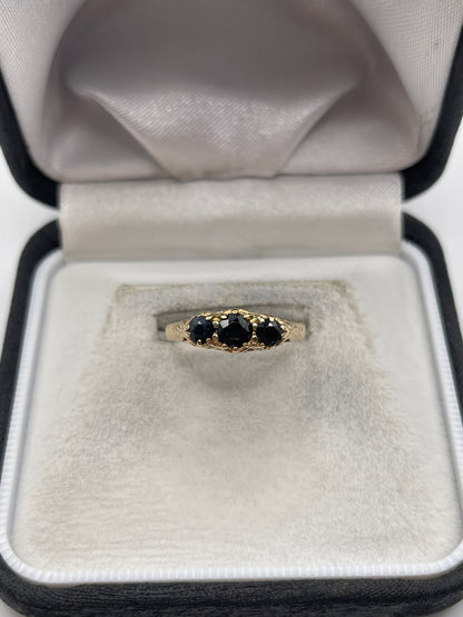 9ct gold sapphire ring