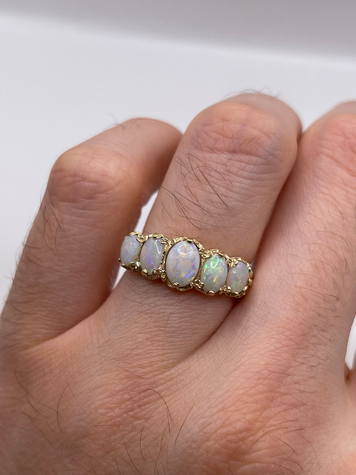 9ct gold opal ring