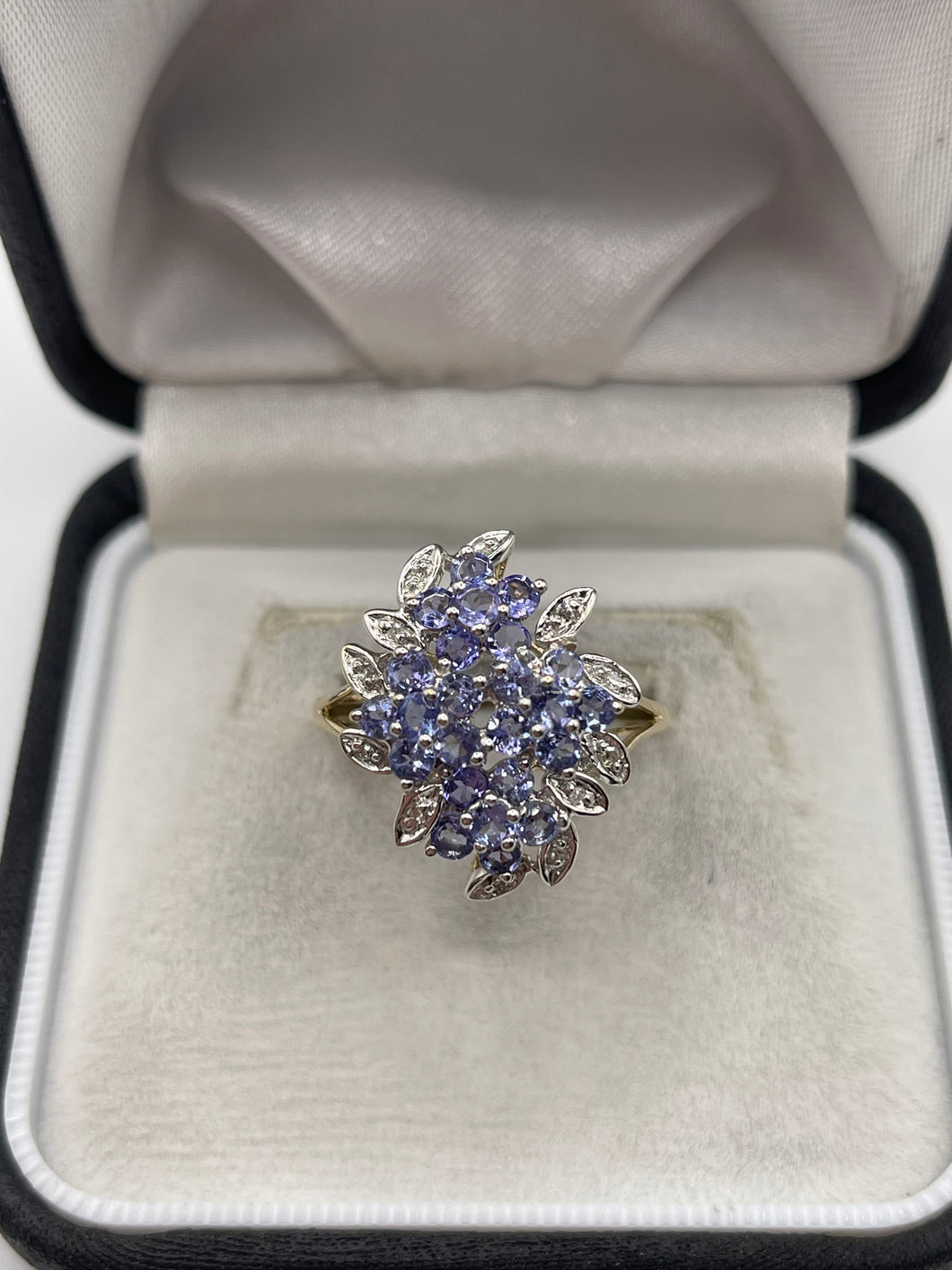 9ct gold tanzanite and diamond ring