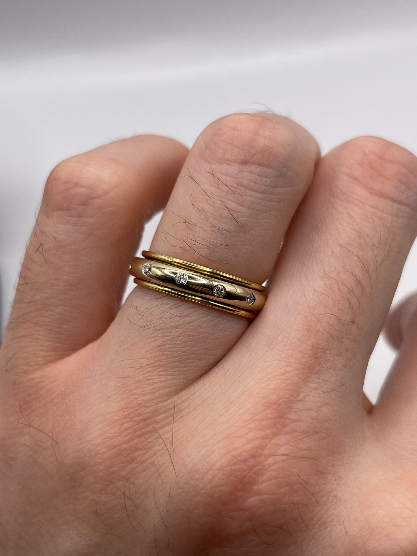 18ct gold diamond spinner ring