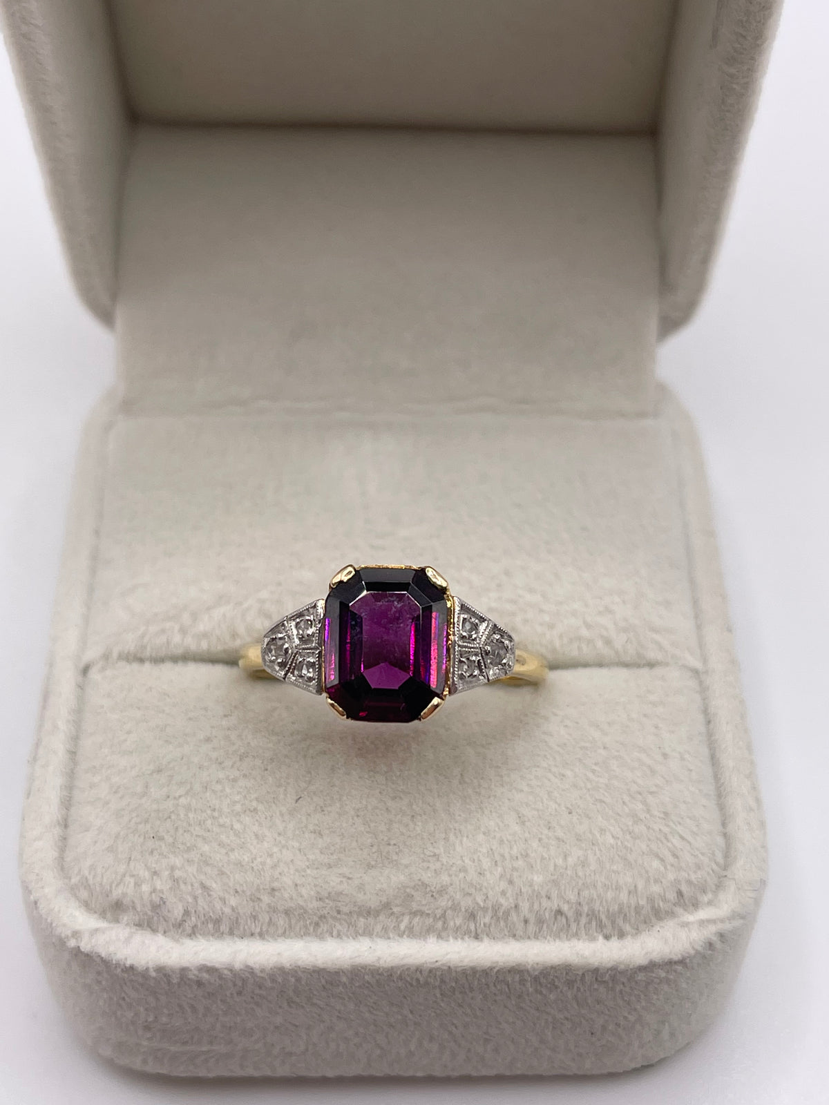 18ct gold platinum garnet and diamond ring