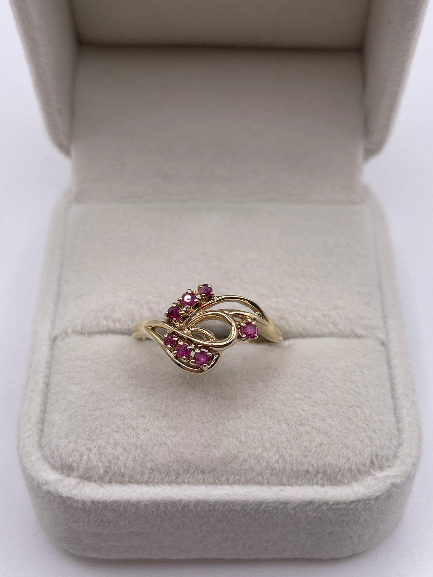 9ct gold ruby ring