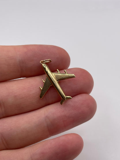 9ct gold aeroplane charm