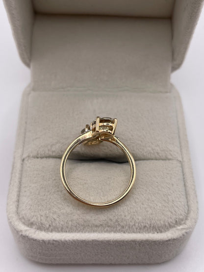 9ct gold quartz and diamond ring
