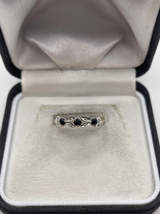 9ct gold sapphire and diamond ring