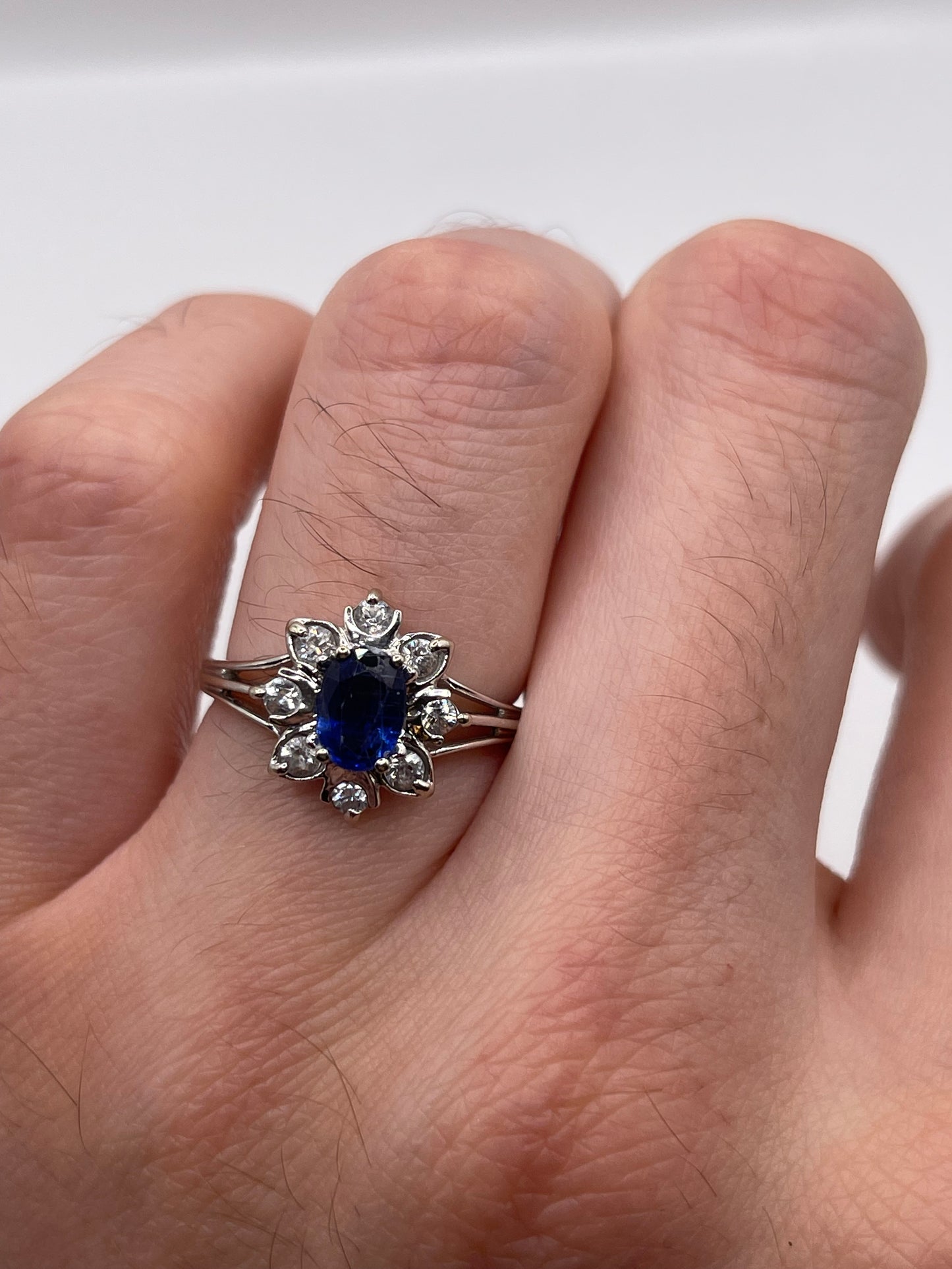 9ct white gold kyanite and zircon ring
