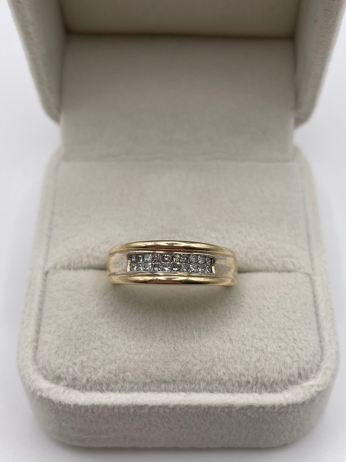 9ct gold diamond cluster ring