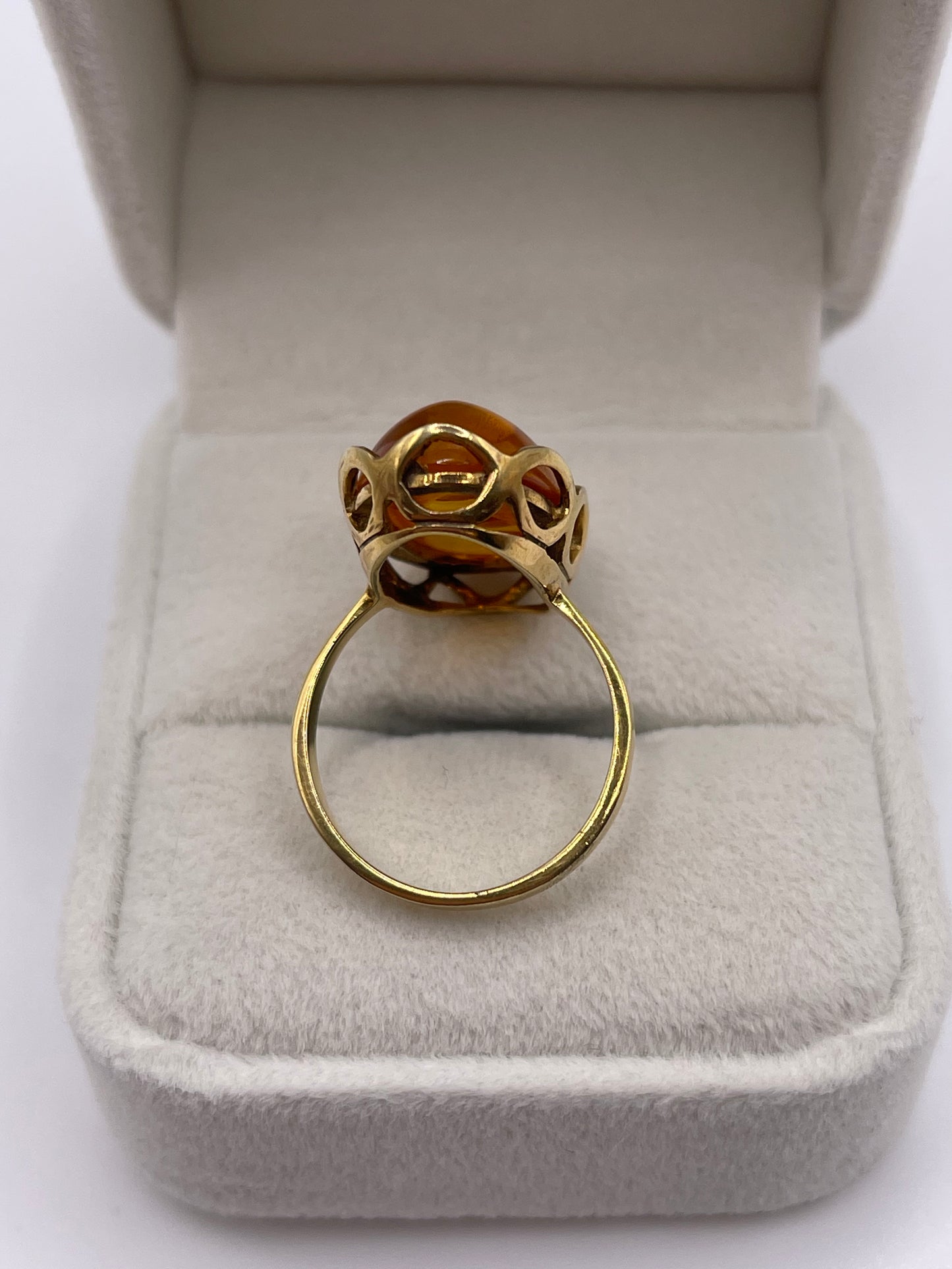 8ct gold amber ring