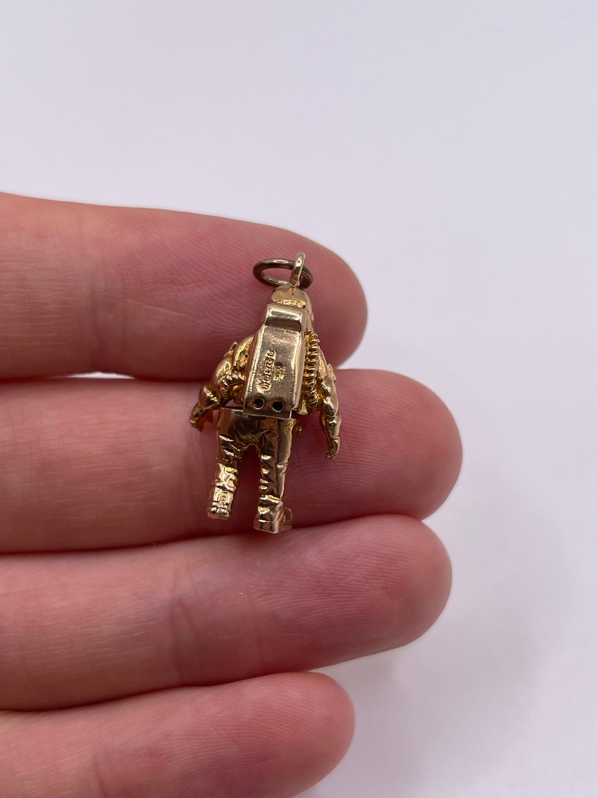 9ct gold astronaut charm