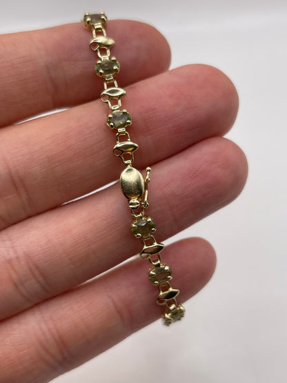 9ct gold quartz bracelet