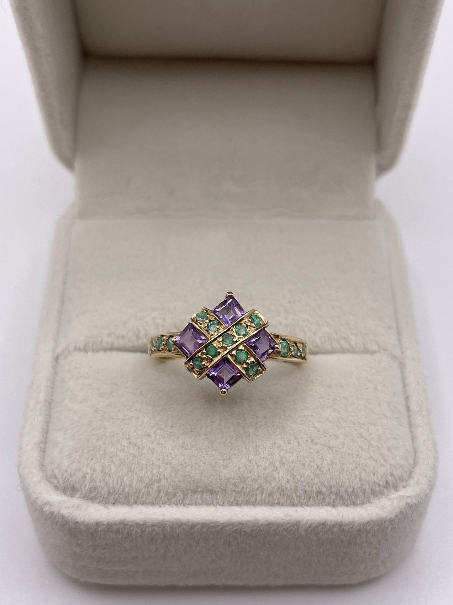 9ct gold amethyst and emerald ring