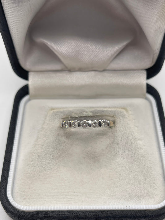 9ct gold diamond ring